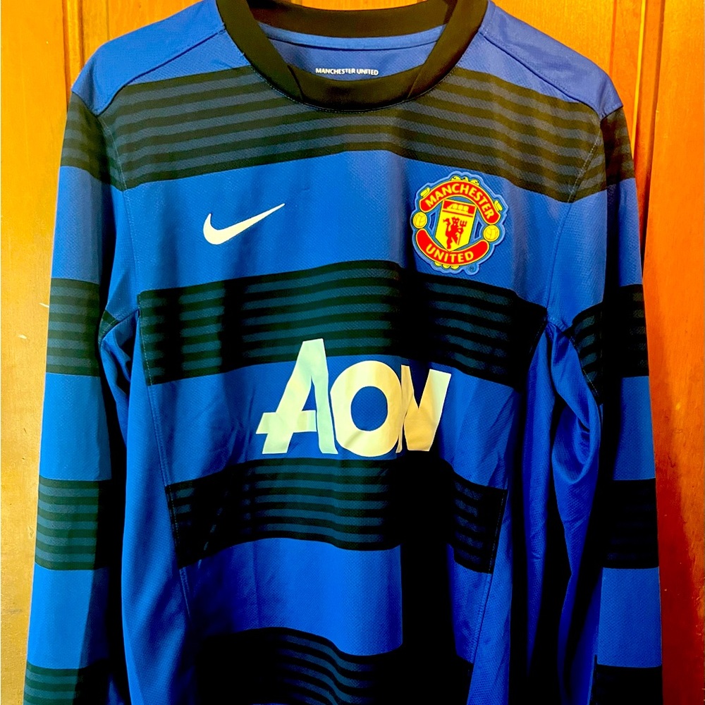 Men’s Nike Dri-Fit Manchester United Licensed 2011-12 Long Sleeved Jersey Size M